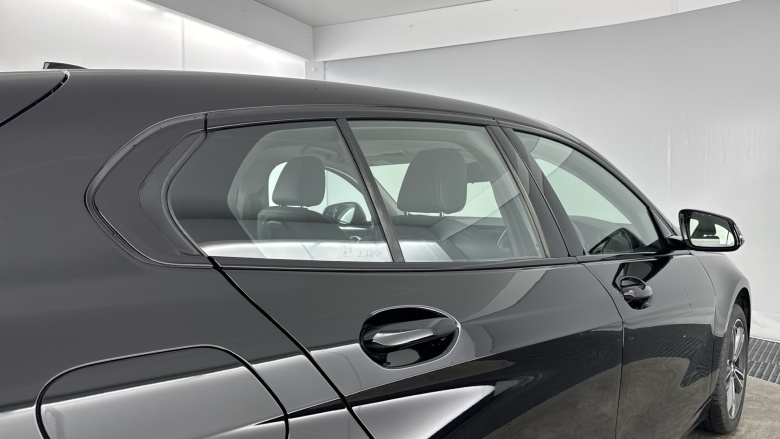 BMW 1 Series 118i Sport 5dr Step Auto Petrol Hatchback